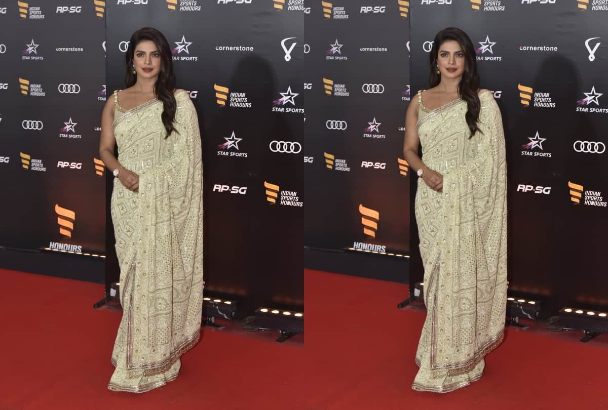 priyanka chopra seen in cream saree in indian sports honours