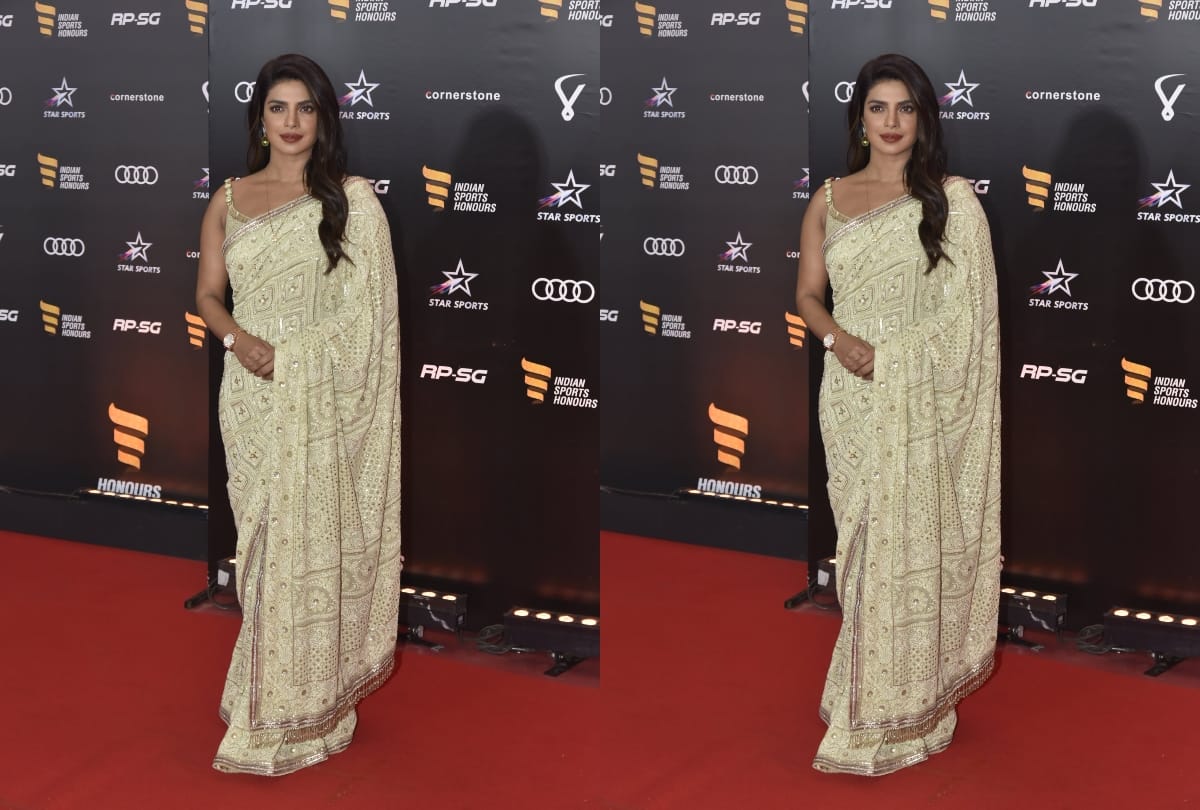 priyanka chopra seen in cream saree in indian sports honours