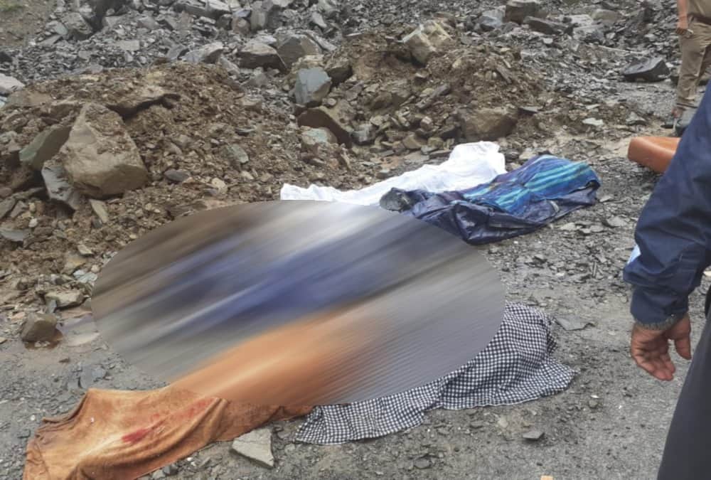 Pilgrims take selfie before death in Tempo traveller Accident on badrinath Highway