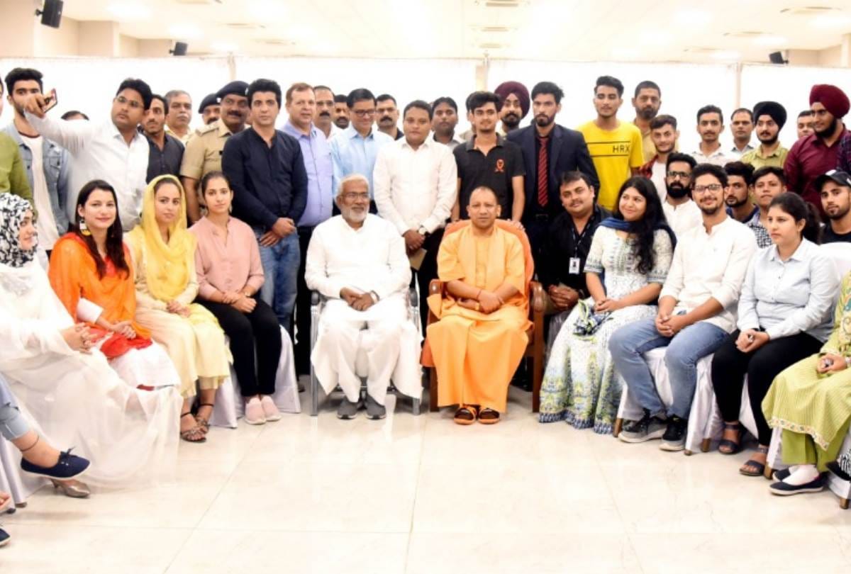 cm yogi assured kashmiri students in uttar pradesh, both share thoughts hartley, photos