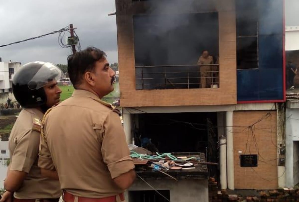 Lucknow Hindi News, fire in godown and factory in lucknow