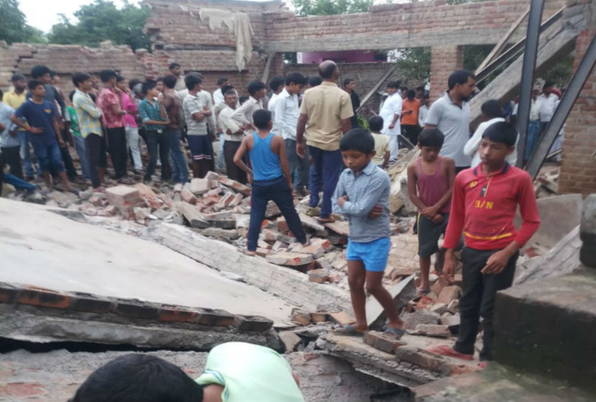 up news house collapses in etah due to rain