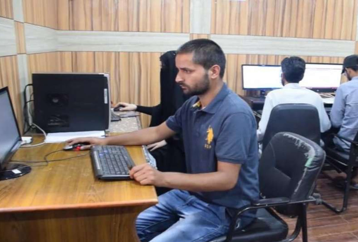 eight thousand students used internet through government established centers in kashmir