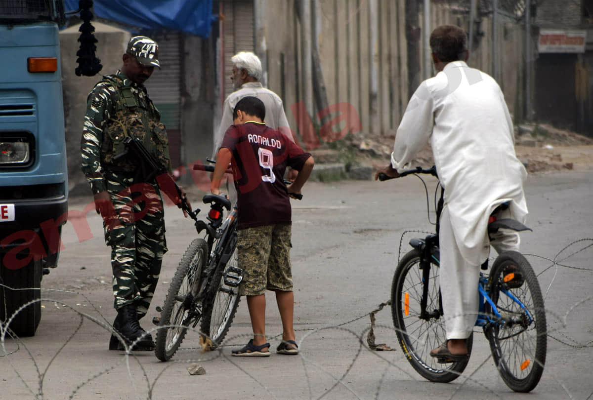 kashmir latest photo of restriction after article 370 revoked, latest visuals of jammu kashmir