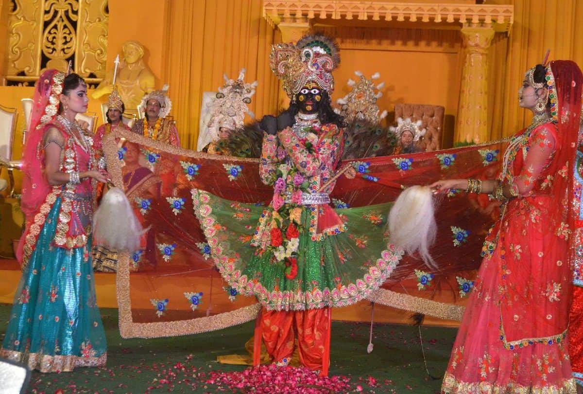 Janmashtami 2022 Know Lord Shri Krishna 64 Qualities Kalas and Arts In Hindi