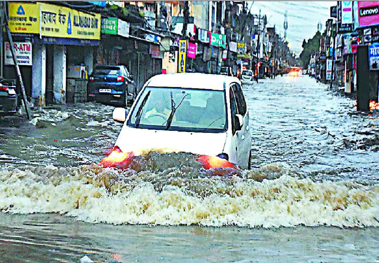 यूपी में रिकॉर्ड तोड़ बारिश