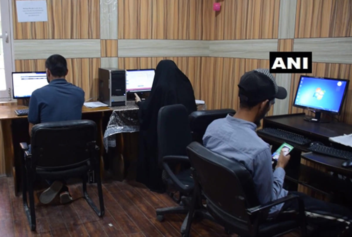 eight thousand students used internet through government established centers in kashmir