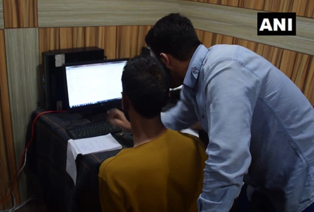 eight thousand students used internet through government established centers in kashmir