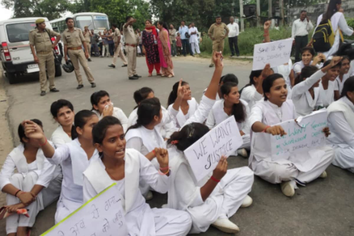 Polytechnic girls students in saharanpur protest against cleaning toilets forcibly