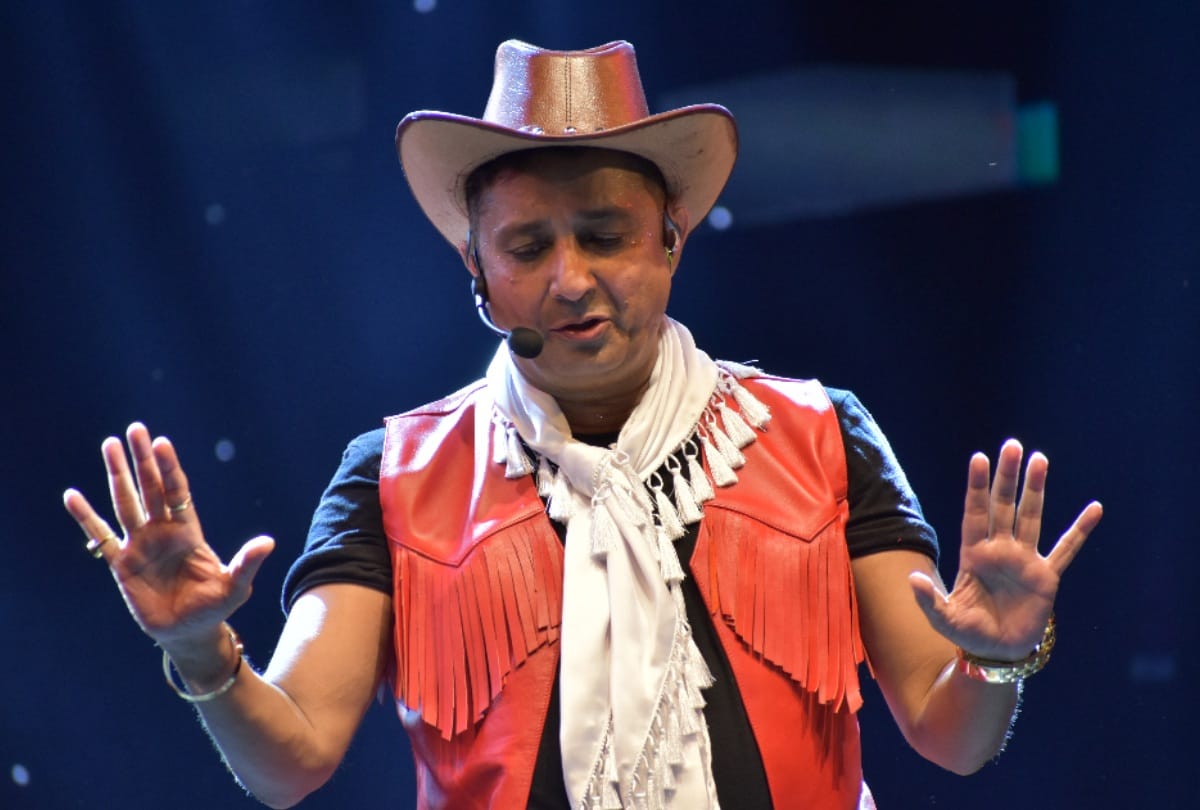 sukhwinder dazzles in moradabad in amar ujala star night