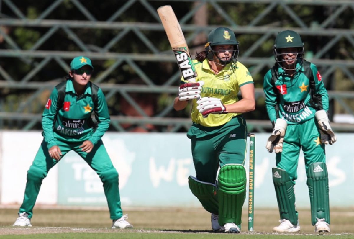 Tazmin Brits lifestory from being javelin world junior champion to International cricketer