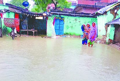 30 More deaths in Uttar Pradesh because of rain.