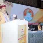 कार्यक्रम को संबोधित करते संघ नेता इंद्रेश कुमार
