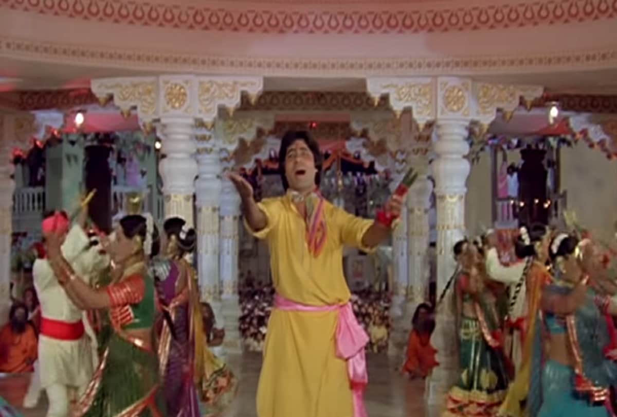 'Chalo Bulawa Aaya Hai' to 'Jai Maa Durga', here are Navratri special song