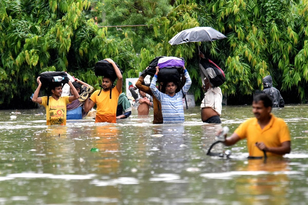 Orange alert issued in Patna Vaishali Begusarai and Khagaria for heavy rainfall and flood
