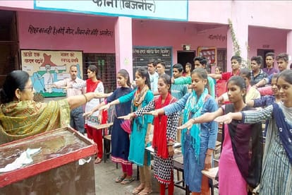 Aparajita program in Bijnor City: Daughters move with confidence