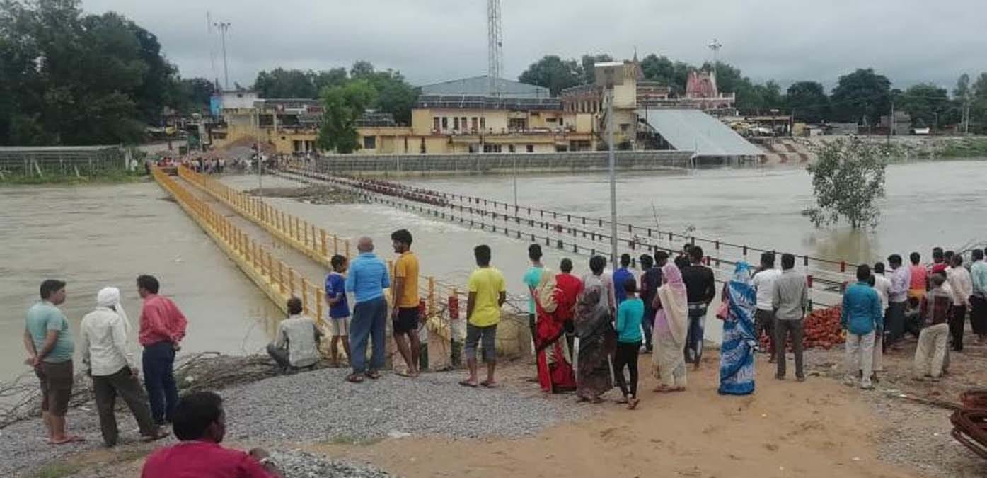 Buried in Pratapgarh, water enters dozens of houses along the city's coastal area