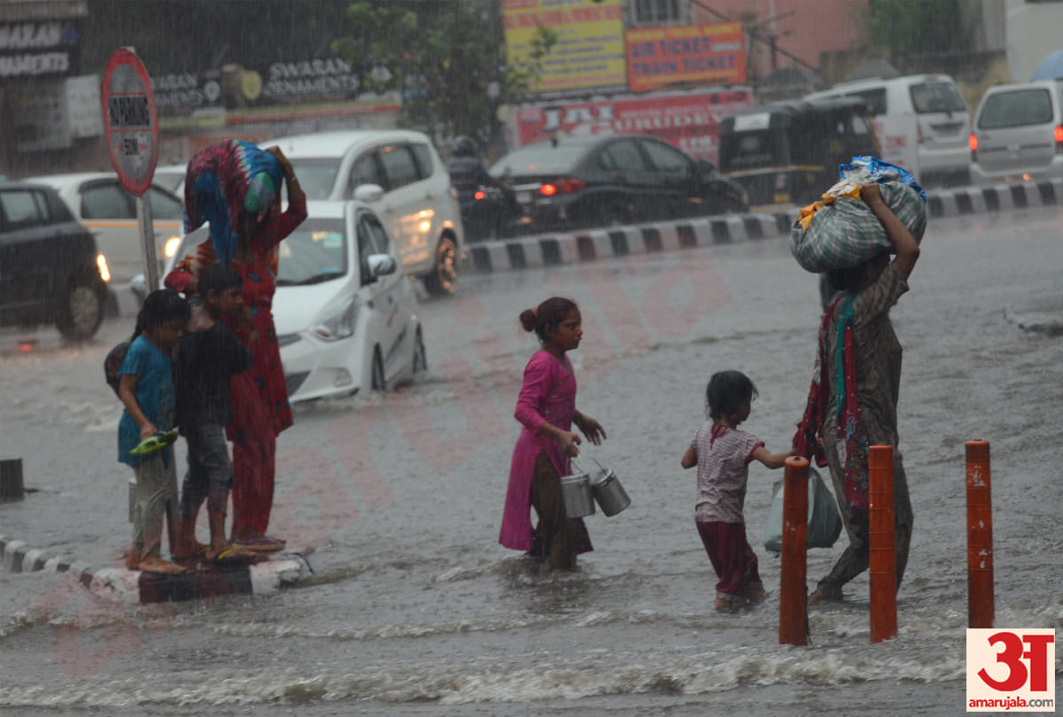 heavy rainfall in jammu kashmir, one dead, temperature fall in state