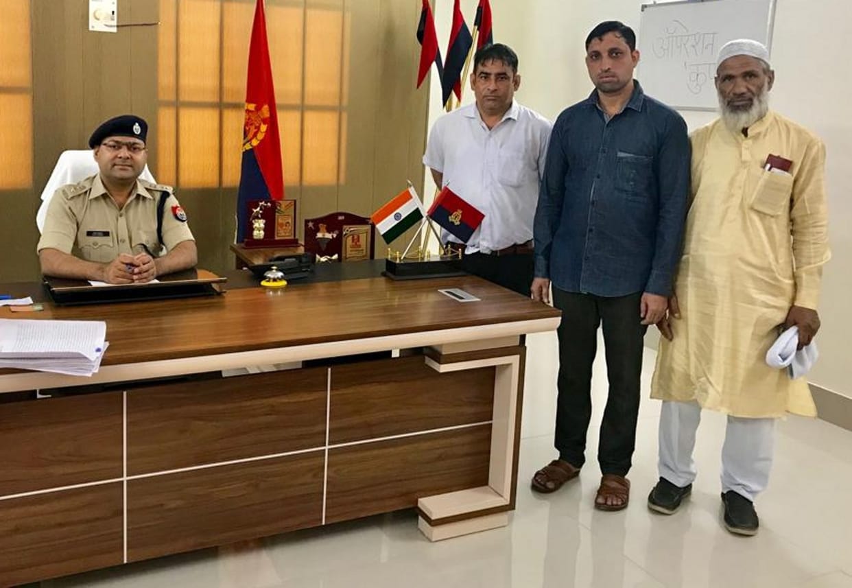 The miscreant avoided crime in front of SP