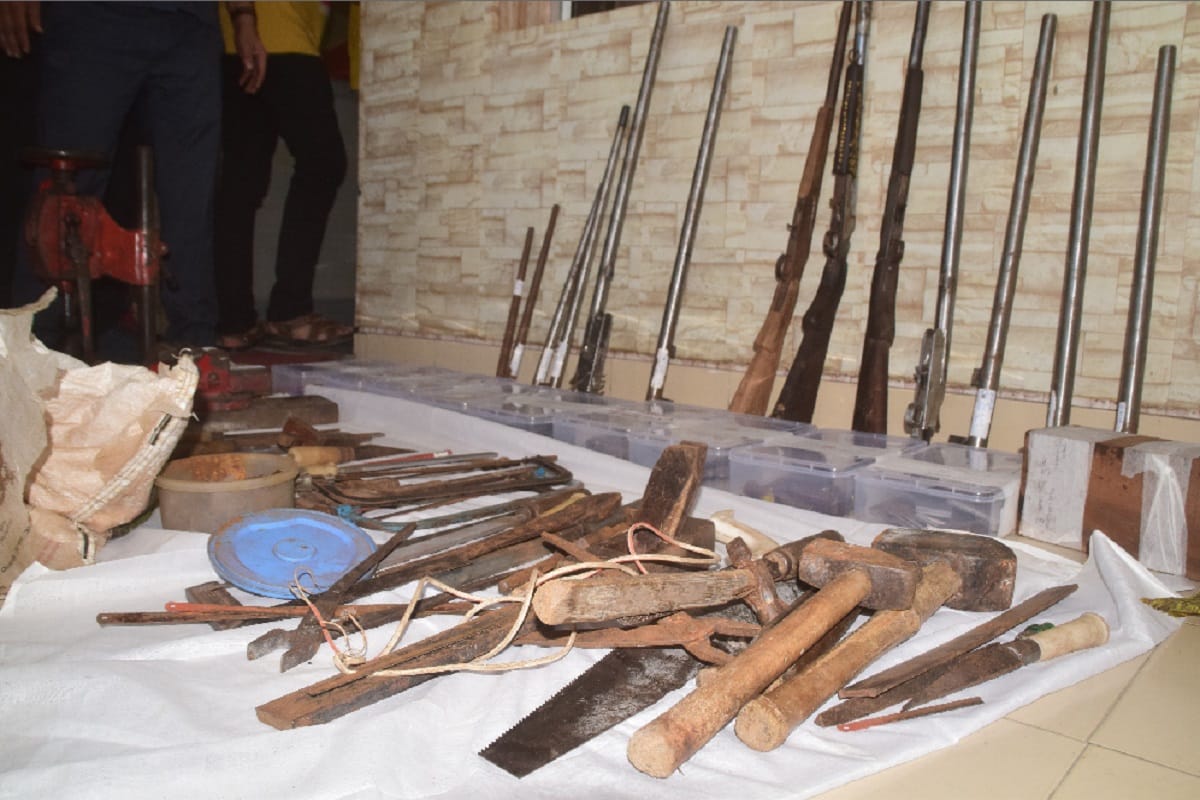 The accused have revealed that they make tamancha in 600 and rifle in five thousand