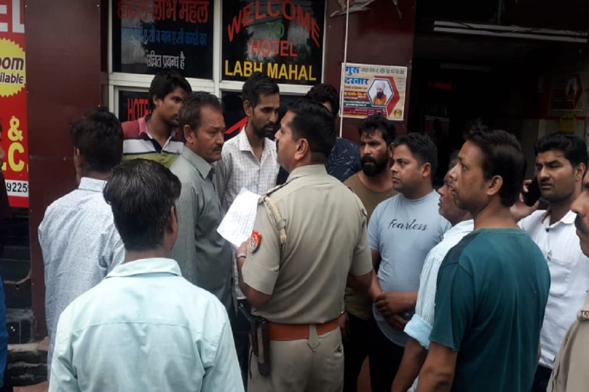 A young man committed suicide in a hotel at Meerut