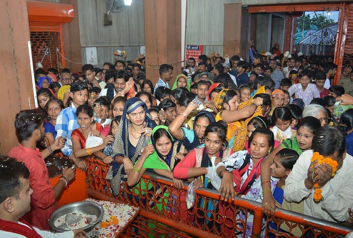 shardiya navratri 2019 devotees gathered in devi temples agra news