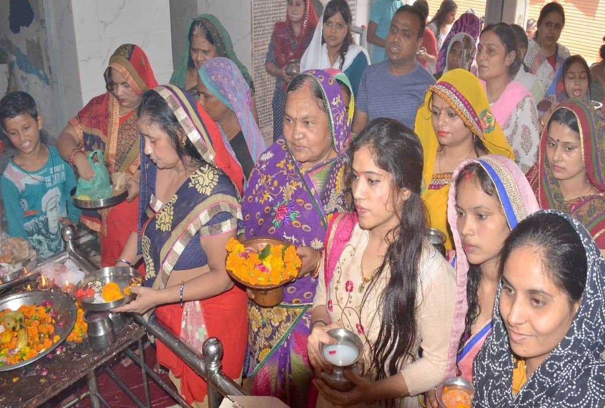 shardiya navratri 2019 devotees gathered in devi temples agra news