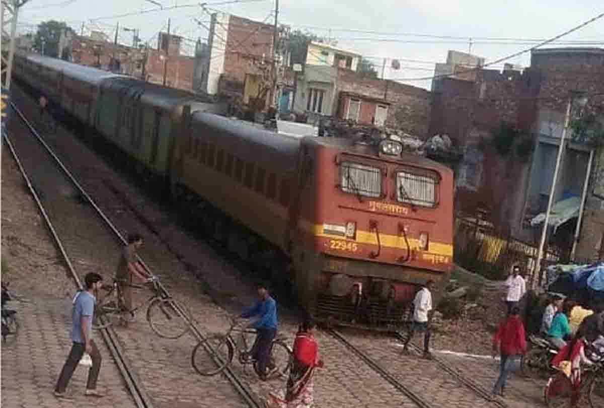 Intercity brake shoe jam in Etawah