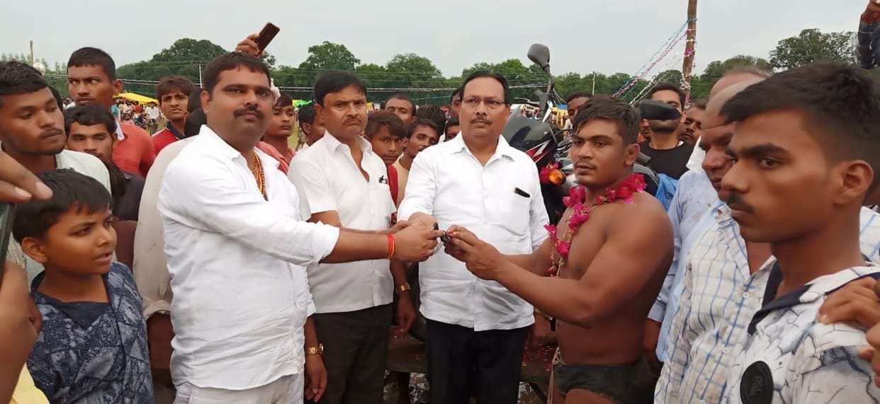 Shakir defeated Jaymal