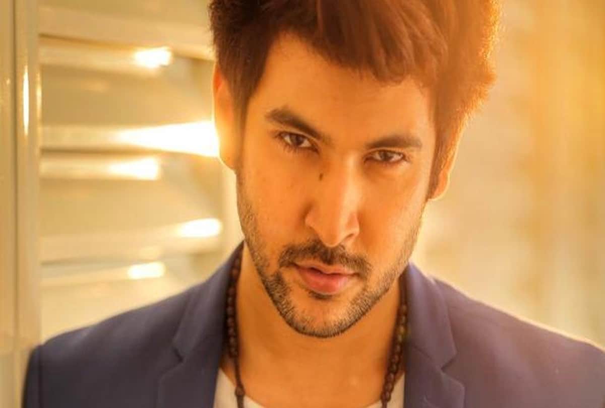 Beyhadh 2 fame actor Shivin Narang hospitalised after injuring his hand at home