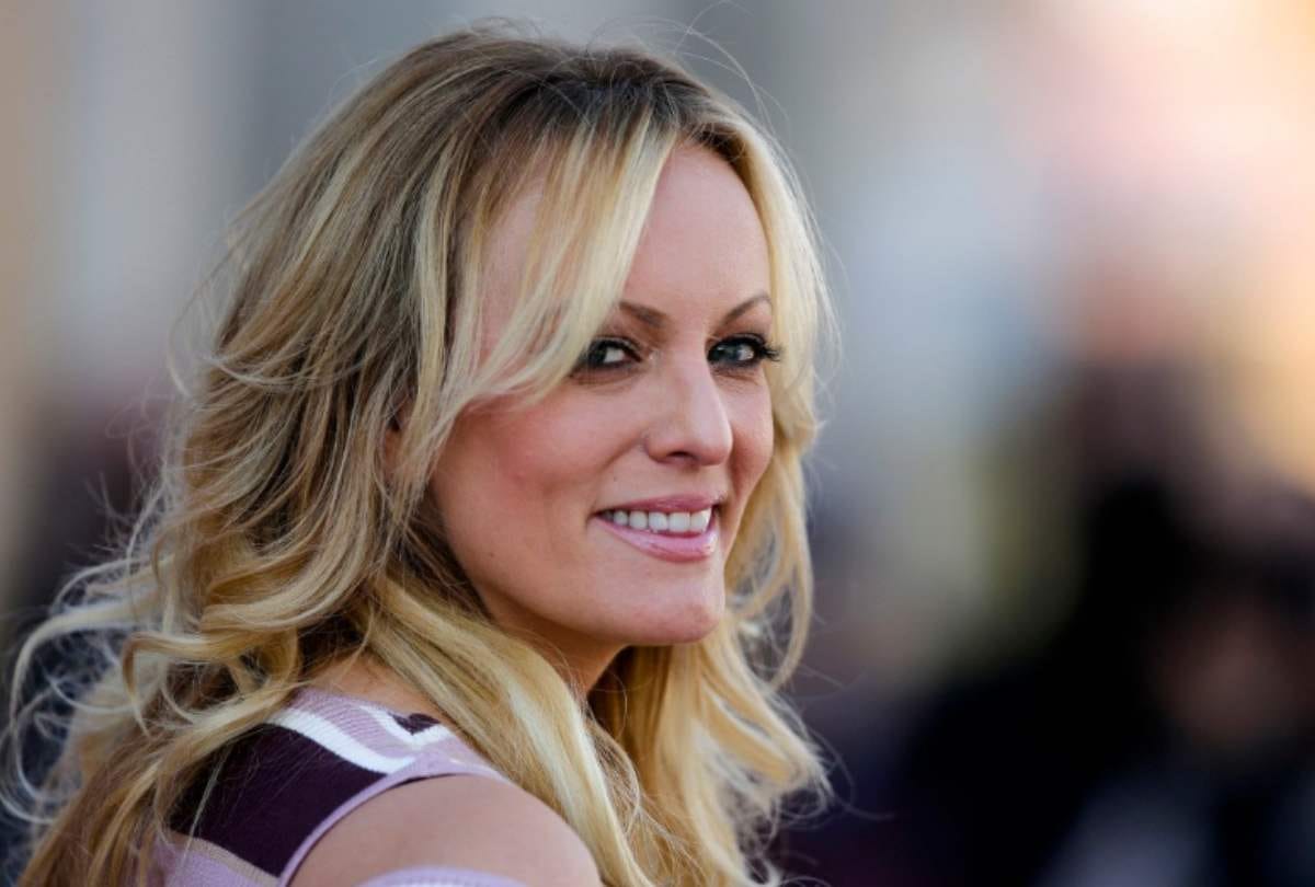 Strip club case American adult actress Stormy Daniels ties up in about Rs 3.17 crore