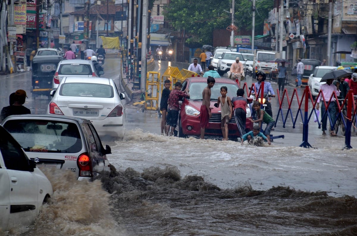 water logging heavy rain in varanasi