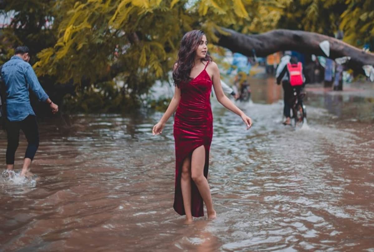 patna flood model aditi singh and photographer saurav anuraj pictures trolled
