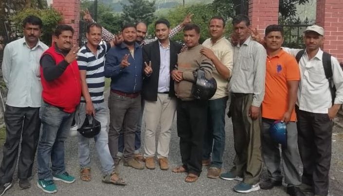Liquor agitators distributed sweets when acquitted