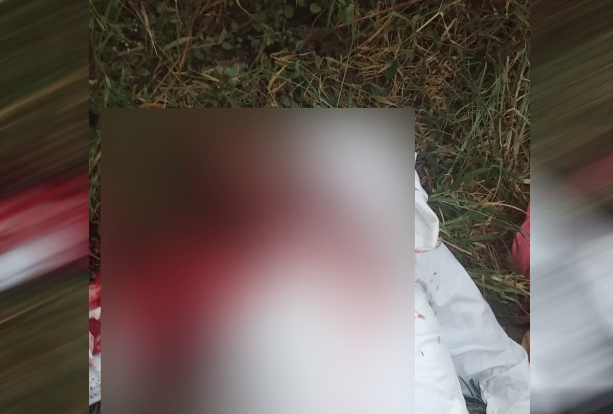 Lawyer shot dead in meerut villagers protest at police station