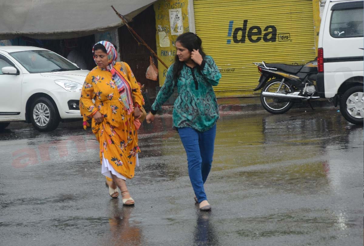 As the weather turns, many areas of Jammu division have become colder than Kashmir Valley