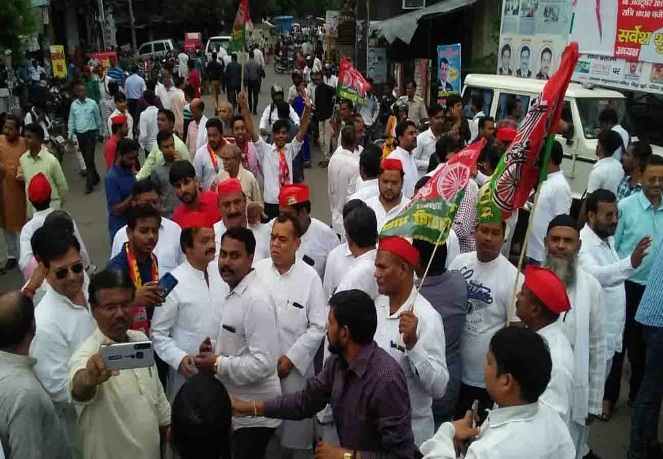 bjp and samajwadi party candidates filed nomination for govind nagar seat