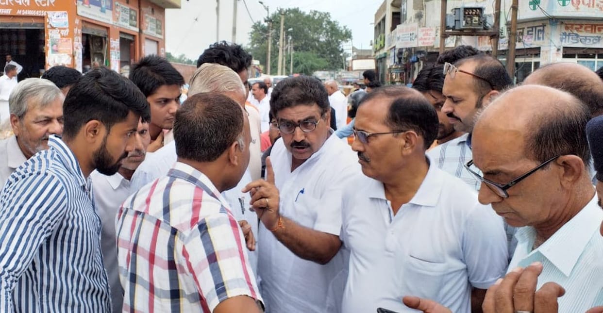 people of jawahar nagar blocked road for street construction