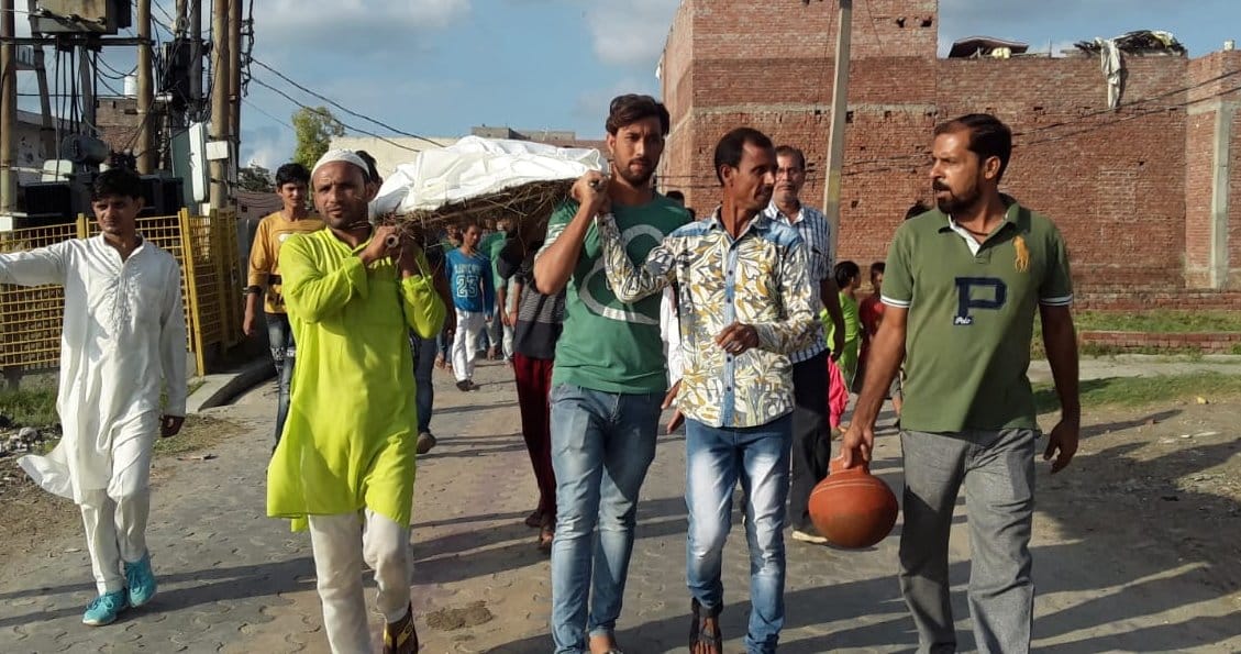 Hindu-Muslims give shoulder to Kaka Punjabi bastard