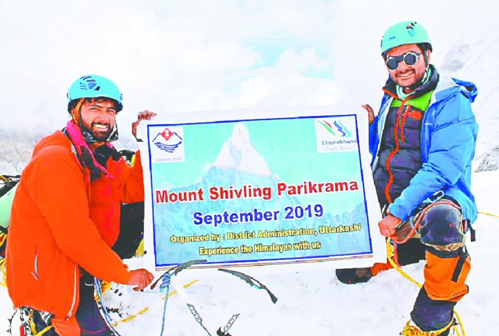 Team Return from Shivling peak trekking in uttarkashi