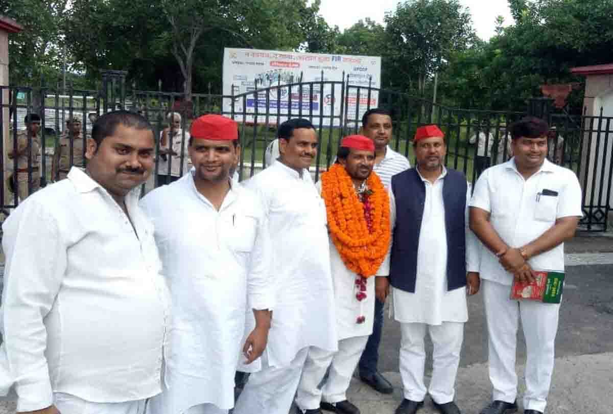BJP, Congress, SP and BSP candidates filed nominations for by election up