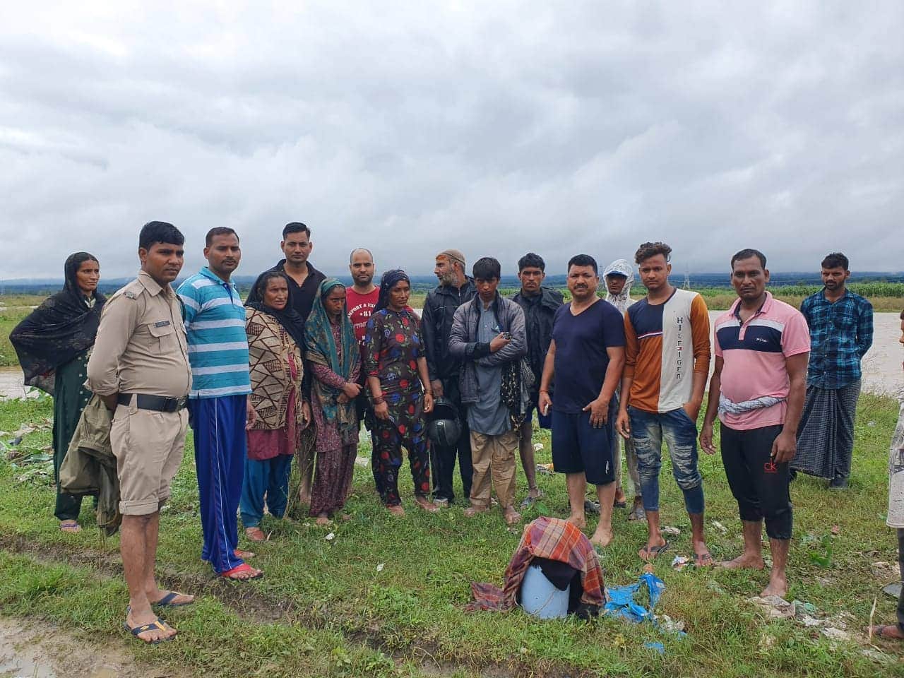 Dehradun: A sudden flood in river family stuck on island Rescue in photos
