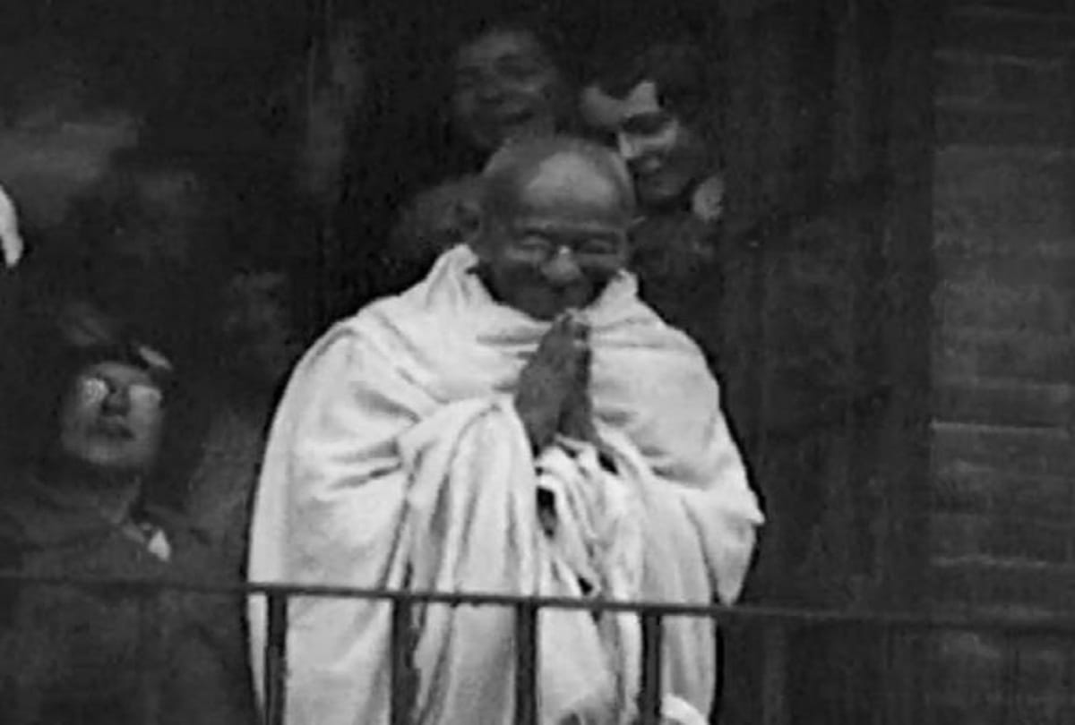 Gandhi Jayanti 2019 special Bapu was not allowed to enter temple in Kanyakumari
