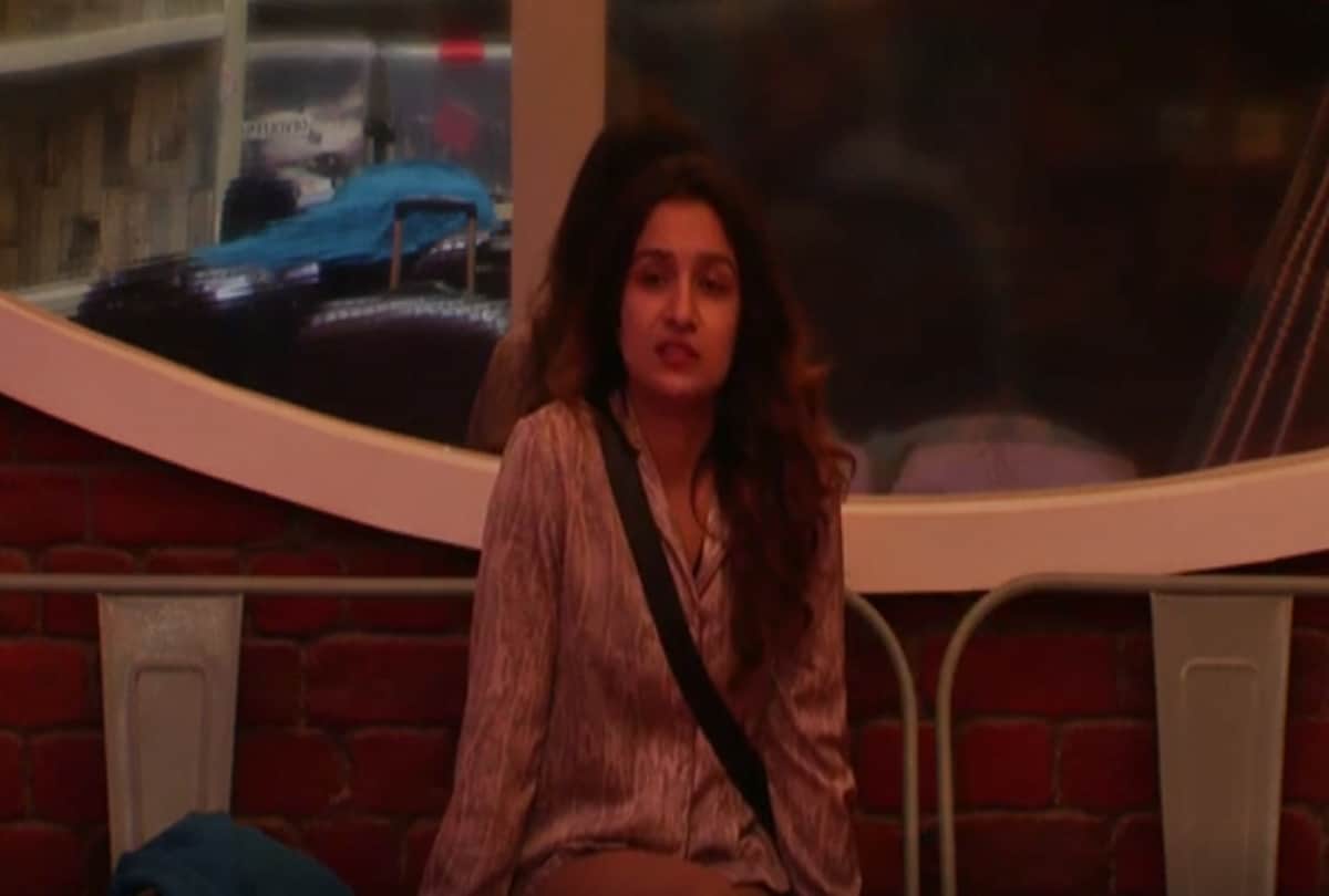 Bigg Boss 14 Shefali Bagga Gauahar Khan Kamya Panjabi shocked as Rahul Vaidya quits ask Why was he allowed to walk out