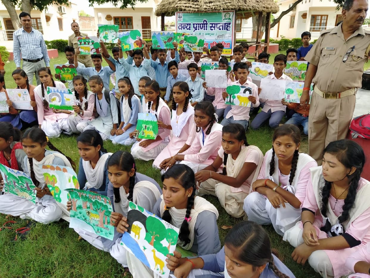teacher educate students for environmental protection