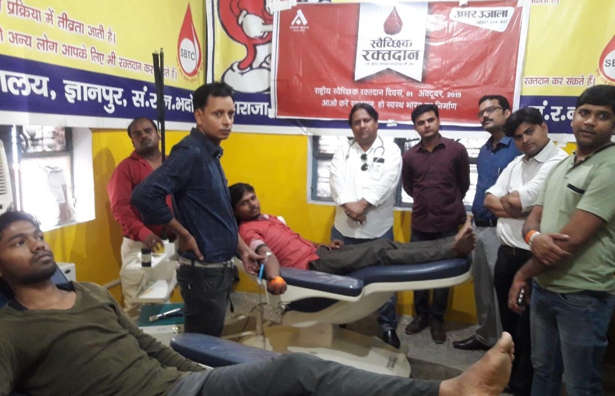 Blood donation camp organized by Amar Ujala Foundation in district hospitals of Purvanchal