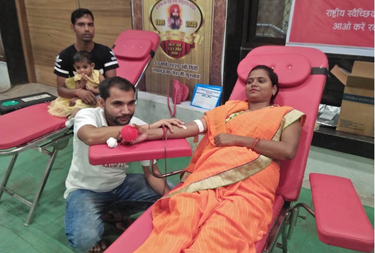 large number of people donated blood in blood donated camp organised by amar ujala foundation