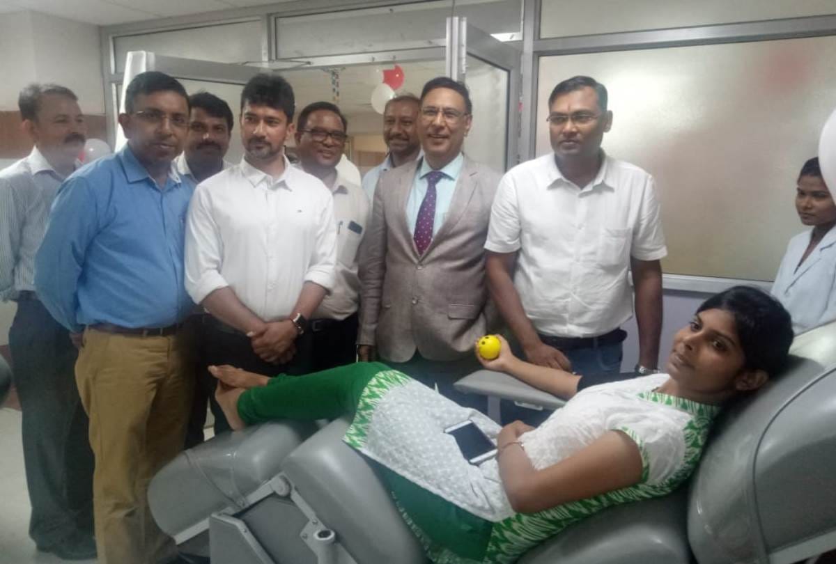 large number of people donated blood in blood donated camp organised by amar ujala foundation