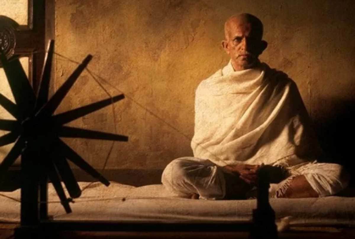 mahatma gandhi birth anniversary these actors played role in silver screen