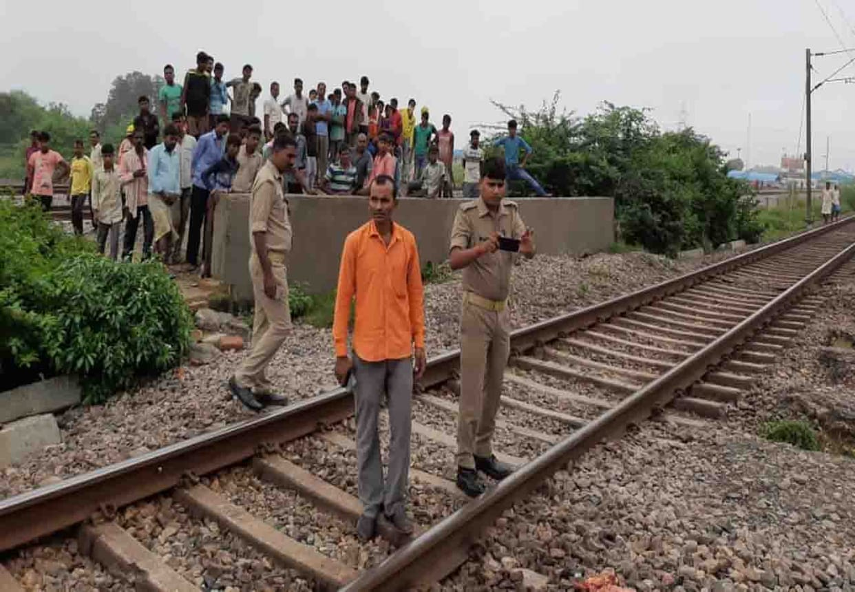 Dead body thrown on railway track after killing young man in fatehpur